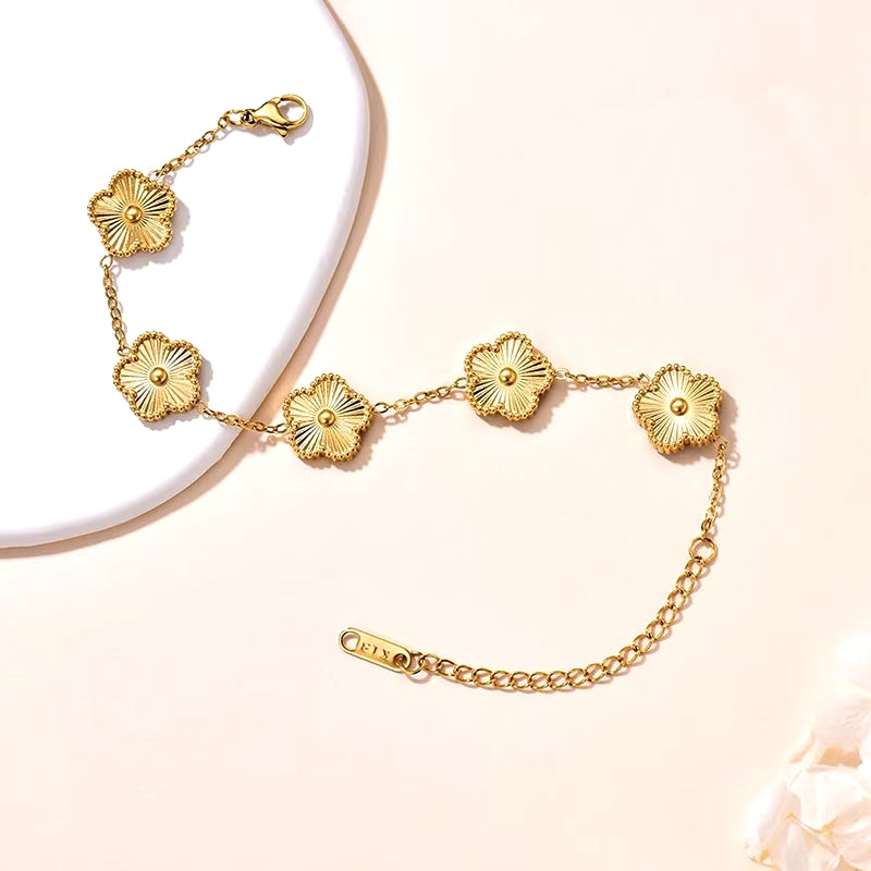 Euphrosyne: Bracelets porte-bonheur