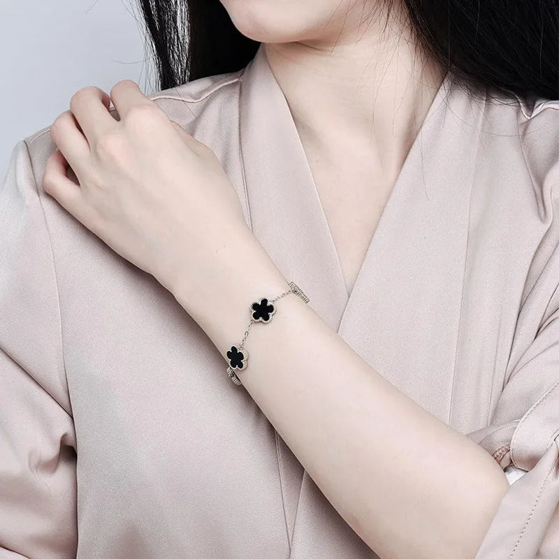 Euphrosyne: Bracelets porte-bonheur