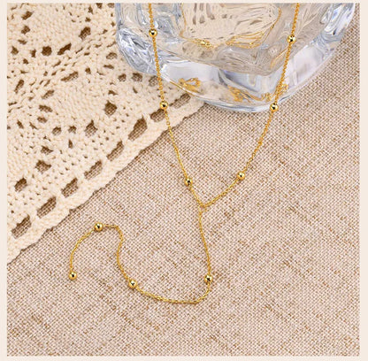 Athéna: Long collier en chaîne avec pendentif