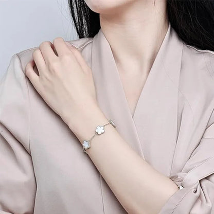 Euphrosyne: Bracelets porte-bonheur